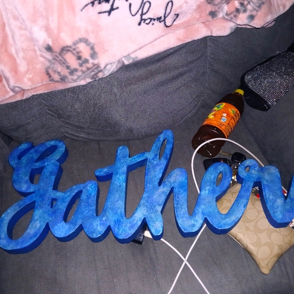 Home decor - Picture 1 of 2